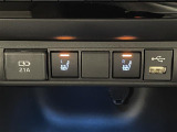 【シートヒーター】スイッチを入れると数十秒で座席が温かくなります。エアコンとは違い、身体と密着しているシートが温まるので、冬場には嬉しい装備です!