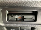 高速道路の料金所をスムーズに通過できるETC車載器を搭載。お出かけの際に便利です。スマートインターチェンジでの利用も可能です。