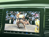停車中に楽しめるTV機能。移動時間を有効活用できます。家族や友人と一緒に、旅の思い出を共有しましょう。快適なドライブのお供に。