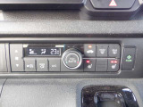 運転席・助手席シートヒーター付