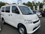現車を見に行きたいけど時間が・・・というお客様。ご安心下さい。お電話・メールにご連絡頂ければお伝え出来る限りお車の詳細をご報告させていただきます。
