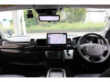 豪華な運転席周り!