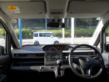 ドライバー目線です。目線が高いので運転はしやすい1台です!