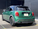 MINI正規販売店のお車は、全てのお車にMINI認定中古車の保証書が発行されます。保障約款もございますので保障内容が明確でございます。お客様にご安心してお乗り頂けますよう、全力でお客様をサポート致します。
