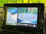 【アラウンドビューモニター】専用のカメラにより、上から見下ろしたような視点で360度クルマの周囲を確認することができます☆死角部分も確認しやすく、狭い場所での切り返しや駐車もスムーズに行えます。
