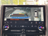 後方確認をサポートするモニター。運転の安全性を高め、狭い道や駐車時も安心です。