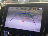【バックカメラ】駐車時に後方がリアルタイム映像で確認できます。大型商業施設や立体駐車場での駐車時や、夜間のバック時に大活躍!運転スキルに関わらず、今や必須となった装備のひとつです!