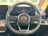 【純正革巻きステアリング】上質な革を使用することで、手にしっかり馴染みとても運転しやすいハンドルです♪