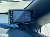社外のレーダー探知機が装備されております。
