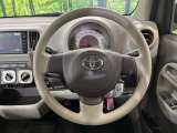 インテリアに合わせたデザインのステアリングは、運転される方のことも考え、運転しやすい形状、大きさです。是非一度、実際に触ってお確かめください。