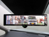 スマートルームミラー付きで後部座席に乗車してても後方がしっかり見れます