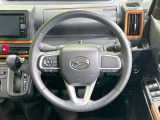 【純正革巻きステアリング】上質な革を使用することで、手にしっかり馴染みとても運転しやすいハンドルです♪