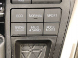 ドライブモードは走りの穏やかな順から「エコ」「ノーマル」「スポーツ」等が選べます。車種によりアクセルレスポンスやステアリングの重さ、エアコンの利き具合等が違います。