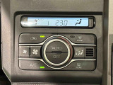 車内空調は&rdquo;AUTOエアコン&rdquo;にお任せ。運転に集中出来ますよ!