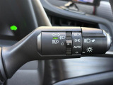 【オートライト(AUTO)】外の明るさをシステムが感知して、自動でヘッドライトが点灯します。ヘッドライトをつけ忘れを防ぐ便利機能です。