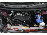 DOHC 12バルブエンジンが、スムーズな加速と優れた燃費性能を実現。自然吸気ならではのリニアなレスポンスと、DOHCならではの軽快な走りが魅力です。