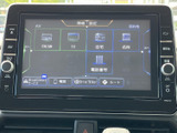 使いやすいインターフェースで、運転中の情報収集をサポート。快適なカーライフをさらに豊かにする機能が充実しています。