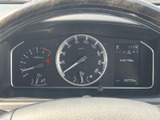 視認性の高いメーター類で、運転に必要な情報を的確に把握できます。落ち着いたデザインで、運転に集中できる空間です。