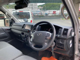 当店の車はルームクリーニング施工済み!納車前には手がけWAX、室内仕上げ清掃で納車をおこなっております!