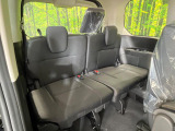 3列目シートはもちろん状態良好☆大人でもゆったりと座って頂けますので、大人数でのお出かけもラクラクです♪ご家族で、気の知れた仲間で、ドライブに行くのが楽しみですね♪