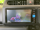 停車中に楽しめるTV機能。お気に入りの番組や映像を鑑賞し、待ち時間を快適に過ごせます。旅の休憩時間に、エンターテイメントを満喫できます。