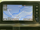 見やすい地図表示で、目的地までスムーズに案内。運転に集中できるナビゲーションシステムが、快適なドライブをサポートします。