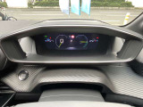 3Dデジタルメーター採用。綺麗なグラフィックでとても見やすいです。試乗車で使用しておりますので若干距離増えます
