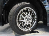 純正アルミホイール タイヤサイズは195/65R15