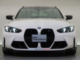 【キドニーグリル】BMWの代名詞。一目見ただけでBMWであると認識できる確固たるアイコンとして存在感を放ちます。