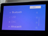 CD・DVD(再生機能)・ブルートゥース等を使用することができます。