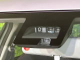 【スズキ セーフティサポート】走行中に前方の車両等を認識し、衝突しそうな時は警報とブレーキで衝突回避と被害軽減をアシスト。より安全にドライブをお楽しみいただけます。