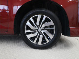 14インチアルミホイール装備・タイヤサイズ165/65R14