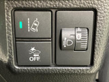 操作しやすいウインカーレバーは、安全な車線変更をサポートします。確実な操作感で、周囲への意思表示を明確に。安全運転に貢献します。