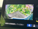 後方の映像を確認しやすく、安全な駐車をサポートします。狭い場所でもスムーズな操作が可能で、運転に自信のない方にも安心です。