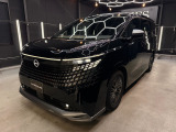 ワイドなボディとAUTECHライン専用フロントの立体感がより際立つ