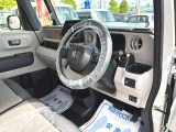 【保険】自動車保険のスペシャリストがお客様の立場になってお客様に最適な自動車保険のご提案や万が一の時の事故対応にあたりますので、ご安心ください。