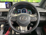 【ステアリングスイッチ】運転中、前方から目線をそらすことなく、オーディオ等の操作が可能な便利機能!安心&快適なドライブを演出してくれます♪