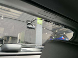 ドライブレコーダー2方向(前方・後方)装着車両です。