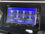 ナビ機能だけでなく、ミュージックサーバー、Bluetooth、フルセグテレビ、DVDとCD再生など、オーディオ機能がついています。