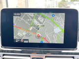 ●純正ナビ:一体感のあるナビは、高級感ある車内を演出してくれます。オーディオ機能も充実しておりますので、運転もより楽しめます♪