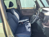 ゆったりとした運転席で、快適なドライブをサポートします。