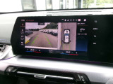 高画質の全周囲カメラが付いております。コーナーセンサーと併せてご利用いただくと駐車も楽々