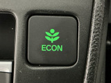 ★ECONスイッチ★ エコドライブを加速しよう!スイッチをONにすると、運転の仕方によるロスを抑え込み燃費をよくするようクルマが頑張ります(*^ー^*)燃費向上にチャレンジ♪
