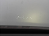 【HUD】ヘッドアップディスプレー装備!少ない視線・焦点移動で必要な情報を読み取れます。