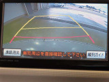 バックガイドモニターで、後方を確認しながら安心して駐車することができます。運転初心者も熟練者も必須の機能ですよ!