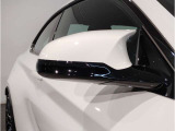 【BMWミラー】視認性の高いスタイリッシュなミラー。自動防眩機能も付いており夜間のドライビングをサポートします。