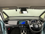 【前方視界】開放的な前方視界!運転がしやすく疲れにくいです♪窓が大きく、見通しがとっても良いおクルマですよ♪