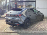 【美しく走る・MAZDA3】