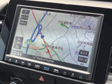 目的地設定もスムーズに行えます。高精細な表示で、運転中の情報収集をサポート。快適なドライブをさらに楽しめます。