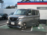 当社下取りワンオーナー車入荷しました。走行距離も少ないですよ。お問い合わせお待ちしております。